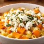 Cremige Kürbis-Feta Ofenpasta - featured image