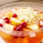 Oktoberfest Holunder-Apfel Bowle - featured image